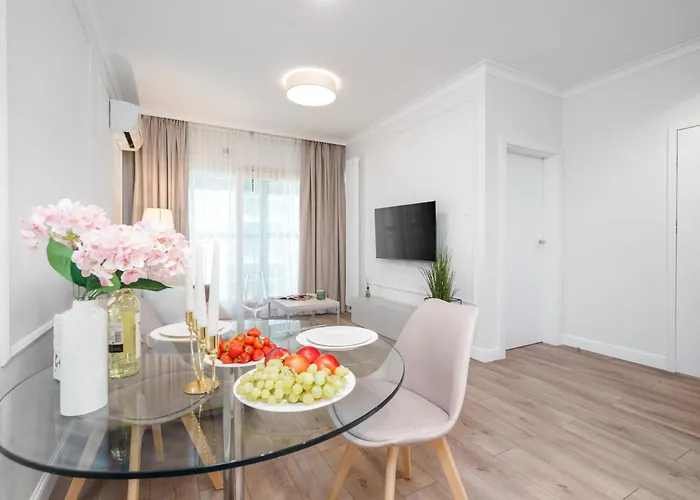 Urban Chic - Luxury For Up To 20 Guests In Mennica Residence, Center *