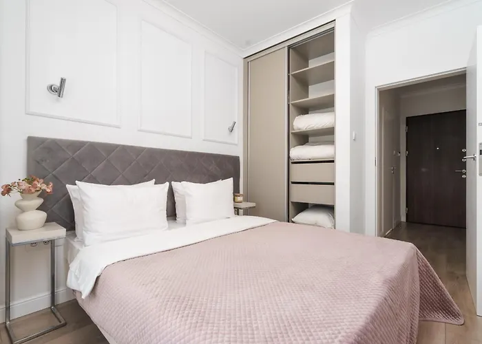 Urban Chic - Luxury For Up To 20 Guests In Mennica Residence, Center *